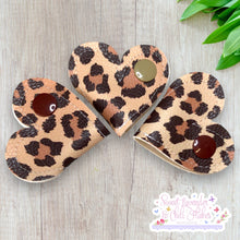 Load image into Gallery viewer, SLACF Cord Tidy Heart Shape - Leopard