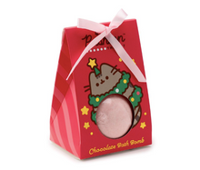 Load image into Gallery viewer, Christmas Pusheen the Cat Bath Bomb in Gift Box