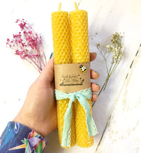 Load image into Gallery viewer, Beeswax handrolled Candles Set - 2 Candles