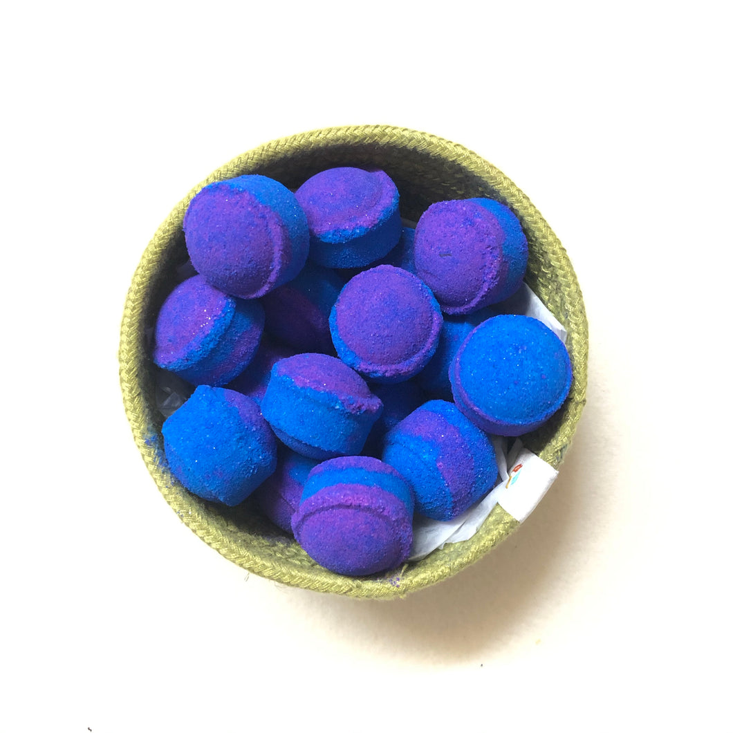 Chill Pills Bath Bombs - Jellybean scent
